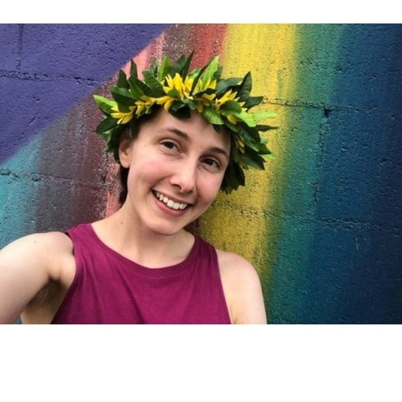 Meet your Posher, Brandy - Picture 1 of 1